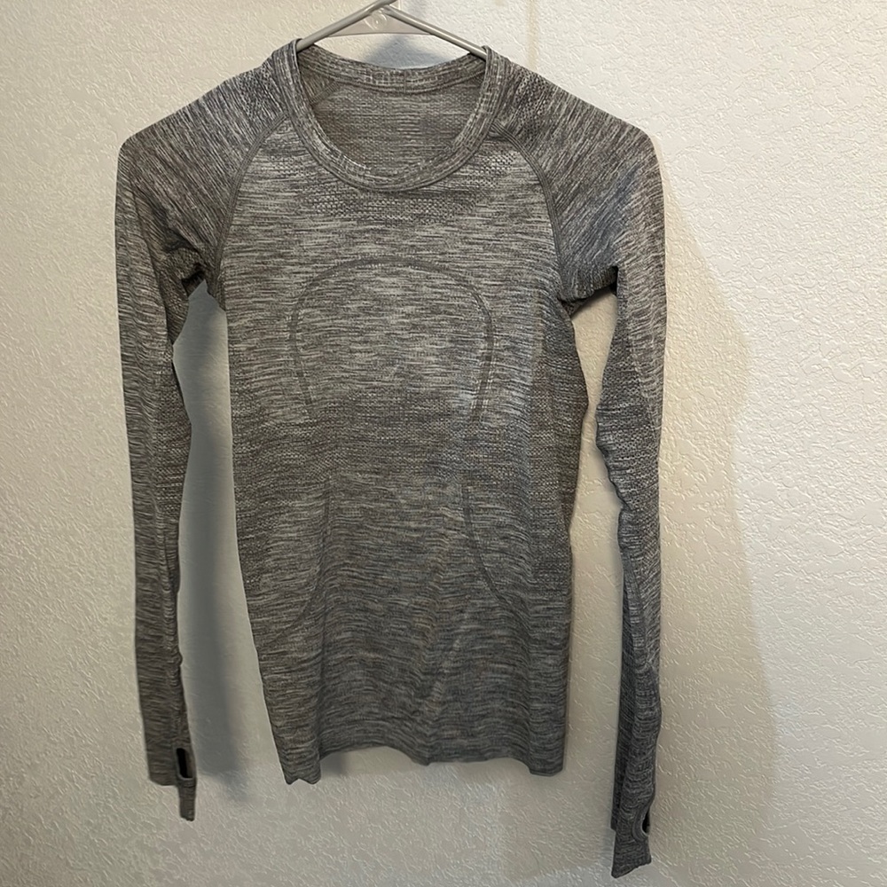 Lululemon Swiftly Tech Long Sleeve